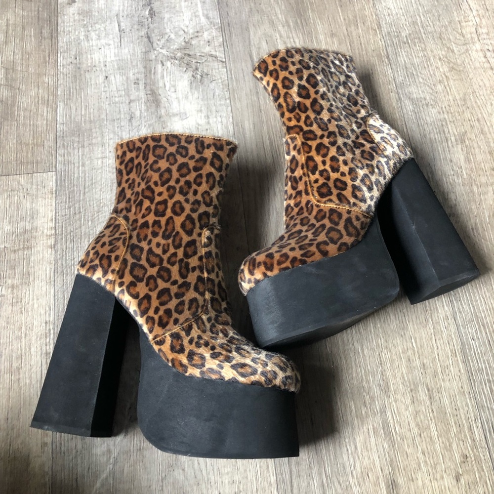 Leopard Platforms